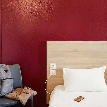 Hotel Hotelf1 Geneve Aeroport *