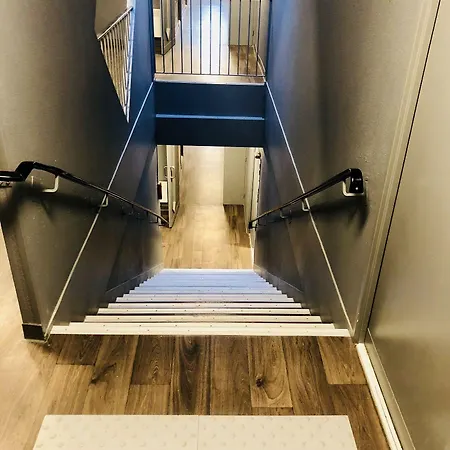 Hotelf1 Geneve Aeroport Hotell *