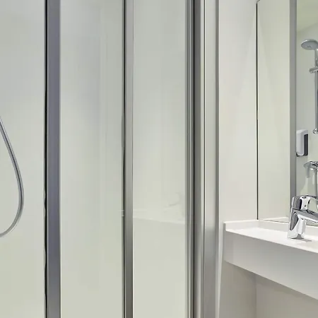 Hotel Hotelf1 Geneve Aeroport *