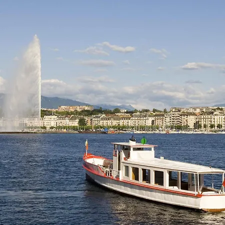 Отель Hotelf1 Geneve Aeroport Ферней-Вольтер