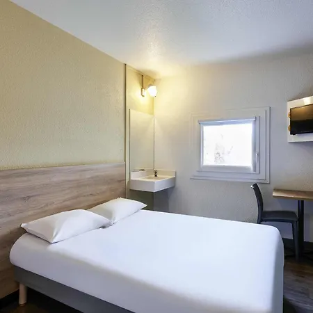Hotelf1 Geneve Aeroport Hotel